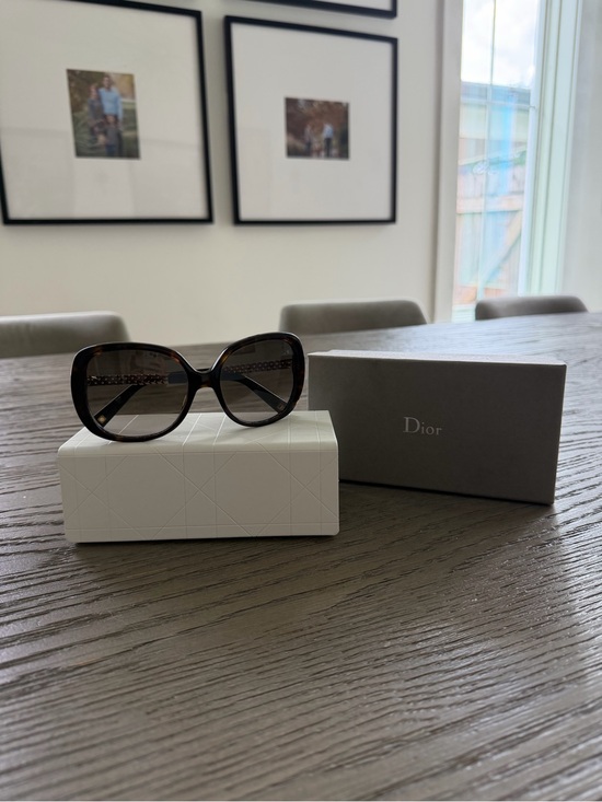Dior Accessories - Dior Women's Brown Tortoiseshell Designer Sunglasses